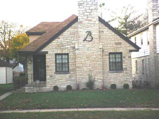 5608 W Brooklyn Pl, Milwaukee, WI 53216