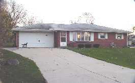 520 Oakview Dr., Slinger, WI 53086