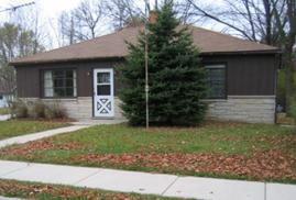 219 Park Ave., Slinger, WI 53086