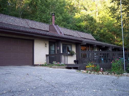 N6124 Apple Valley Rd., Onalaska, WI 54650