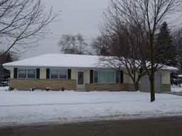 1307 Wood Way, West Bend, WI 53090