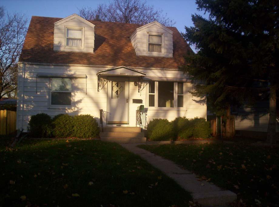 9606 W Metcalf Pl., Milwaukee, WI 53222