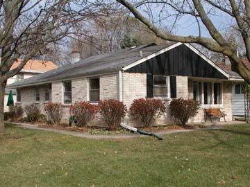 724 W Montclaire Ave., Glendale, WI 53217