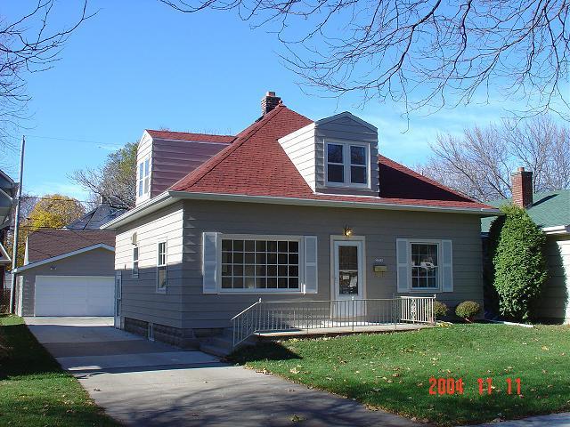 2373 N 69th, Wauwatosa, WI 53213