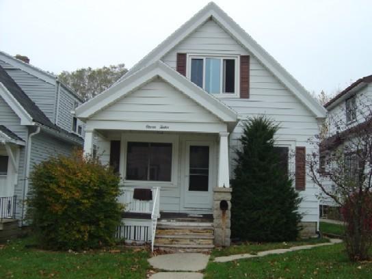 1112 16th Ave., South Milwaukee, WI 53172