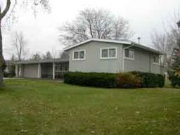 6119 Mansfield Dr., Greendale, WI 53129