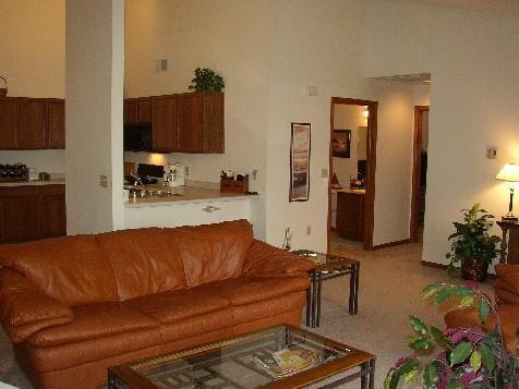 W240N2550 Parkway Meadow Cir. #7, Pewaukee, WI 53072