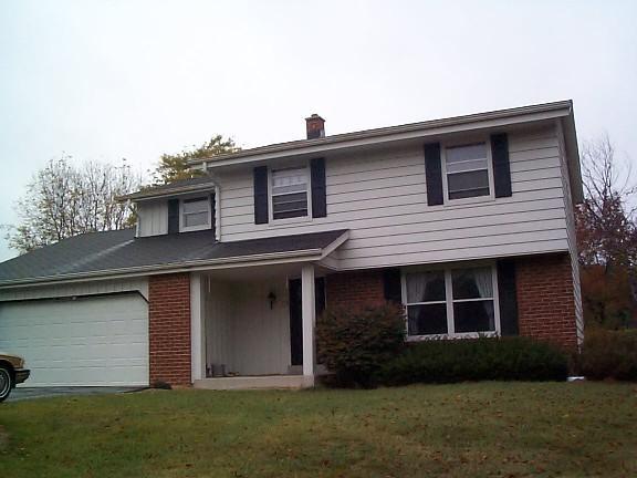 13720 W Pleasant View Dr., New Berlin, WI 53151