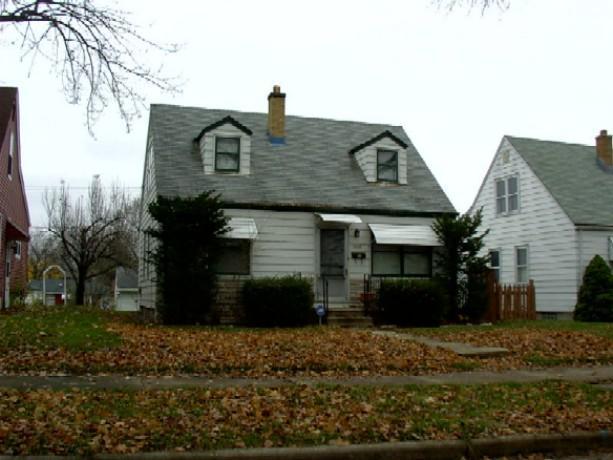 5922 N 74th St, Milwaukee, WI 53218