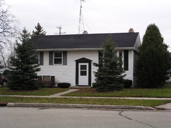 9433 Hulda Dr., Sturtevant, WI 53177