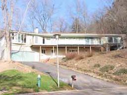 1701 Ohlsun, La Crosse, WI 54601