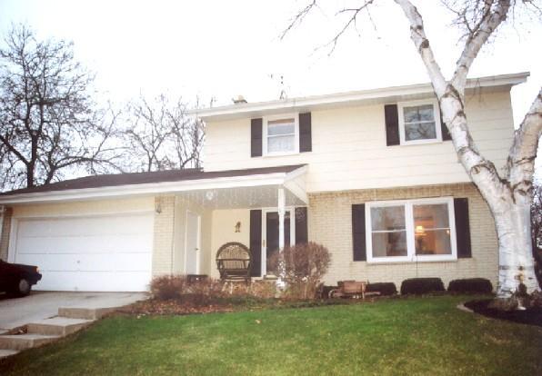 326 N Parkway Ct., Port Washington, WI 53074