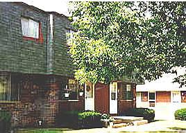 1106 Fleetfoot Dr #G, Waukesha, WI 53186