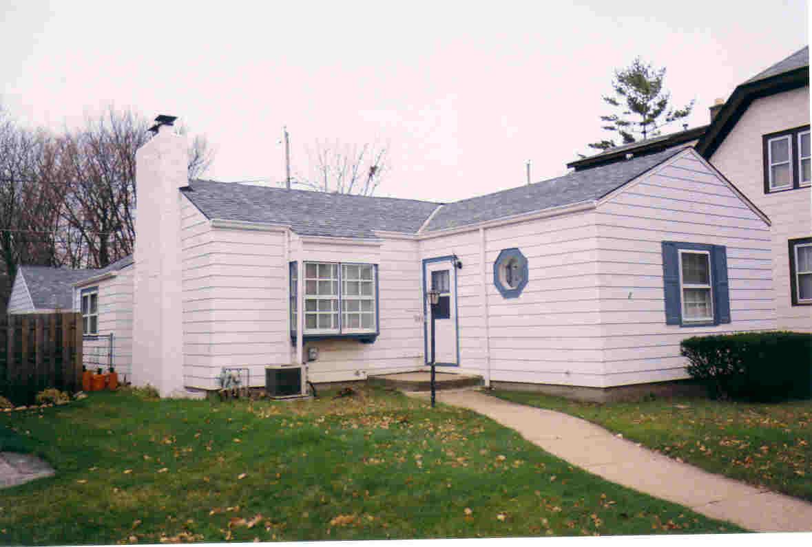 2908 S Austin St., Milwaukee, WI 53207