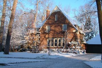 934 E Circle, Whitefish Bay, WI 53217
