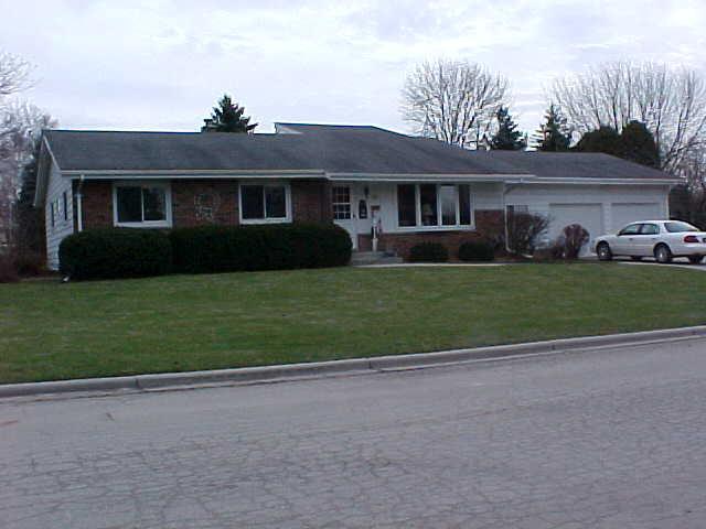 409 Sunrise Dr., Port Washington, WI 53074