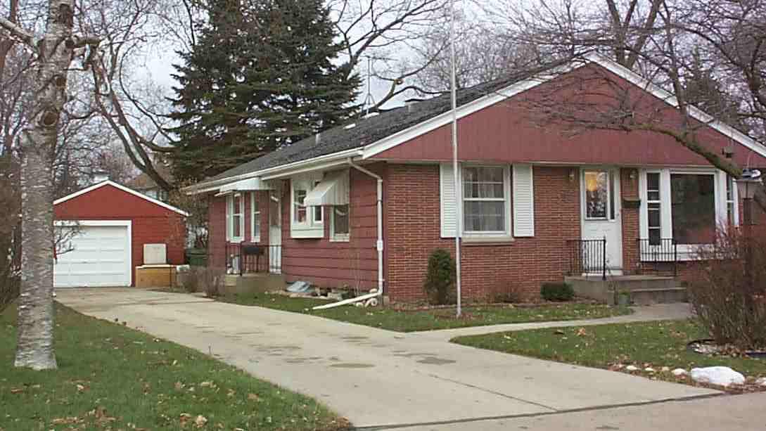 [Address Hidden by Seller], Milwaukee, WI 53220