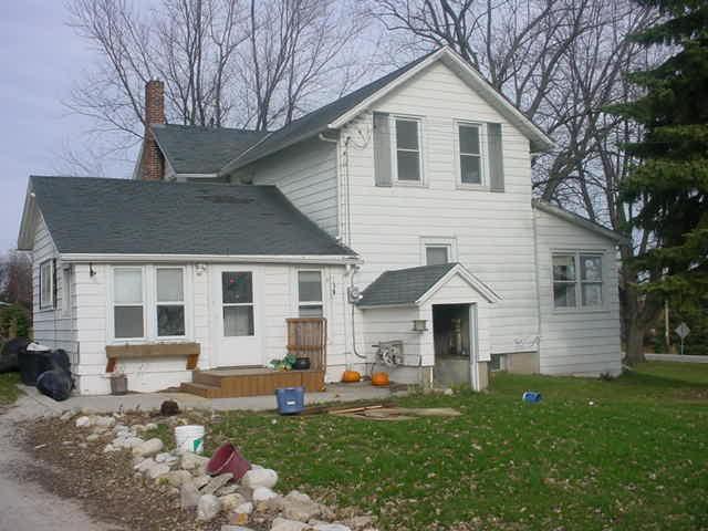 W268N2325 Meadowbrook Rd., Pewaukee, WI 53072