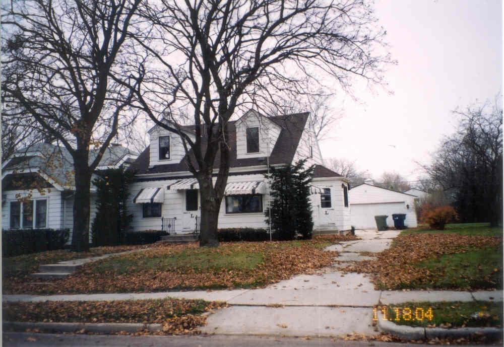 186 W Martin Ln., Milwaukee, WI 53207