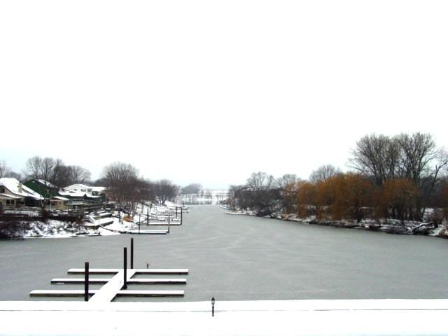 1335 Lauderdale Pl., Onalaska, WI 54650