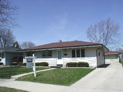 2724 Brentwood Dr., Racine, WI 53403