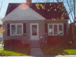 227 Douglass Ave, Waukesha, WI 53186