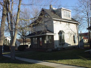 416 Pleasant St., Mukwonago, WI 53149