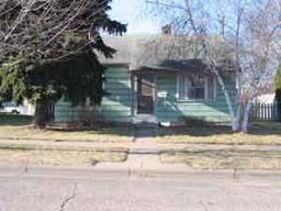 2208 S 19th St., La Crosse, WI 54601
