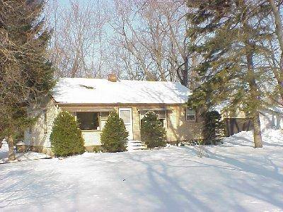 765 Glacier Rd., Pewaukee, WI 53072