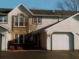 68 Stacy Lynn Ln #C, Hartford, WI 53027