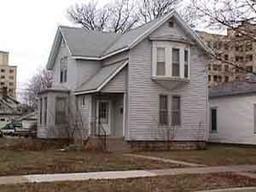 328 S 9th St., La Crosse, WI 54601
