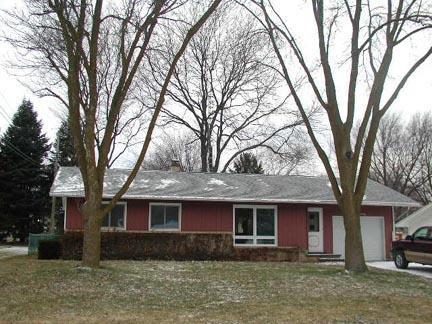 120 Twin Ln., Beaver Dam, WI 53916