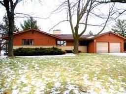 W353N6310 Snyder Ln., Oconomowoc, WI 53066