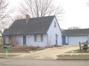 1914 Santa Barbara Dr., Waukesha, WI 53186