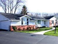 220 W Fox Dale, Glendale, WI 53217