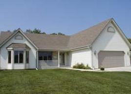 323 Eastern Tr., Mukwonago, WI 53149