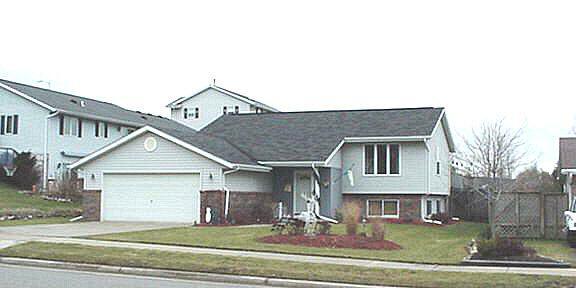924 N Main St., Hartford, WI 53027