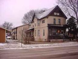 1208 4th St., La Crosse, WI 54601