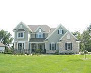 1062 Oak Cir., Pewaukee, WI 53072