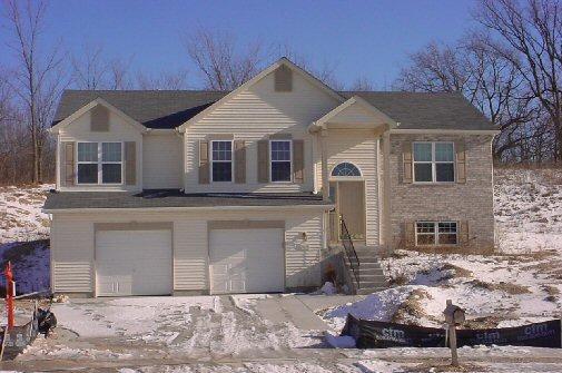 2605 Upper Forest, West Bend, WI 53090