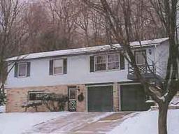 802 Bender, West Bend, WI 53090