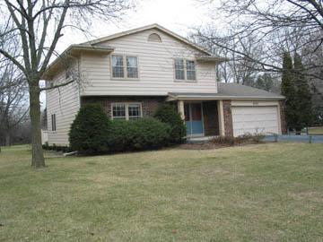 6727 N Range Line Rd., Glendale, WI 53209