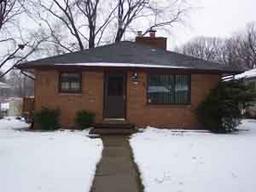 4133 N 96th St, Wauwatosa, WI 53222