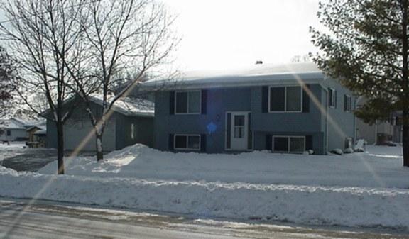 2207 Deerfield Dr., West Bend, WI 53090