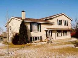 W330S8287 Isabelle Dr., Mukwonago, WI 53149