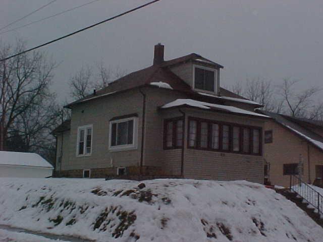 961 Oakland Ave., Waukesha, WI 53186