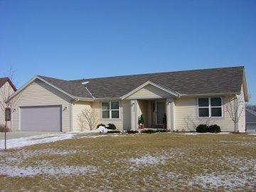 4590 S 117th St., Greenfield, WI 53228
