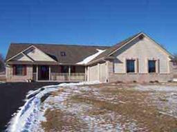 W315S9203 Gena Dr., Mukwonago, WI 53149