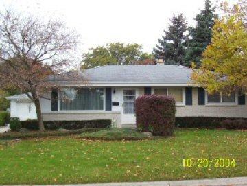 6113 Downing St, Greendale, WI 53129