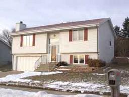 432 N University Dr., Waukesha, WI 53188